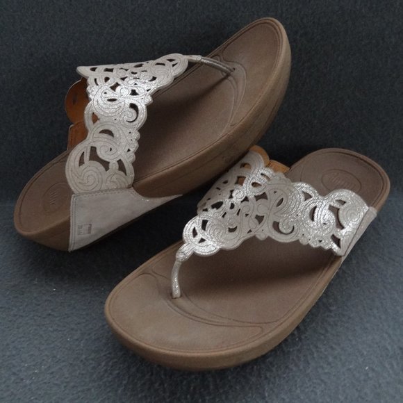 FitFlop Shoes - FitFlop 8 39 Flora Toe-Post Wedge Sandal Flip Flop